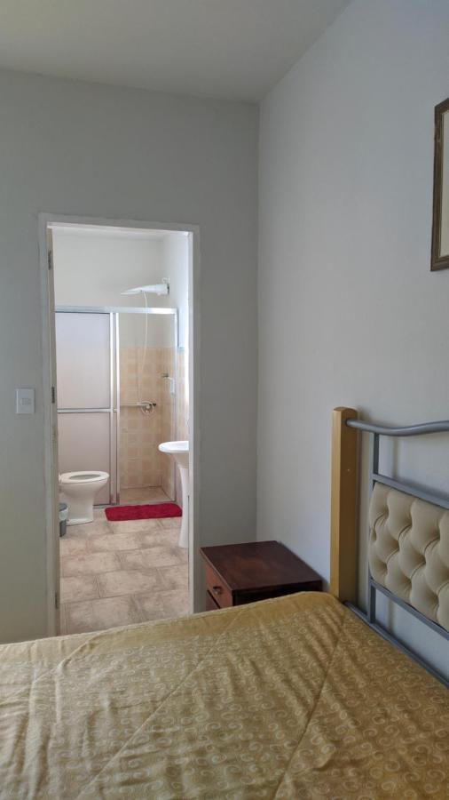 Casa Com Piscina 200 M Da - São Sebastião
