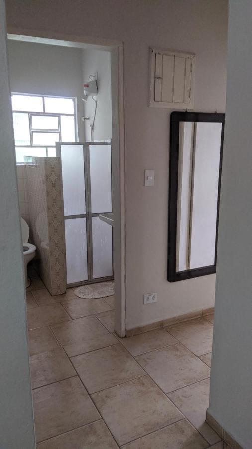 Casa Com Piscina 200 M Da - Сasa de vacaciones *