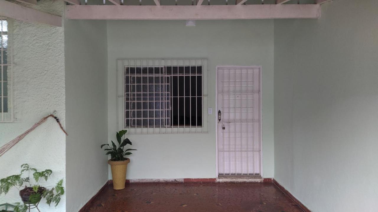 Casa Com Piscina 200 M Da - Сasa de vacaciones *