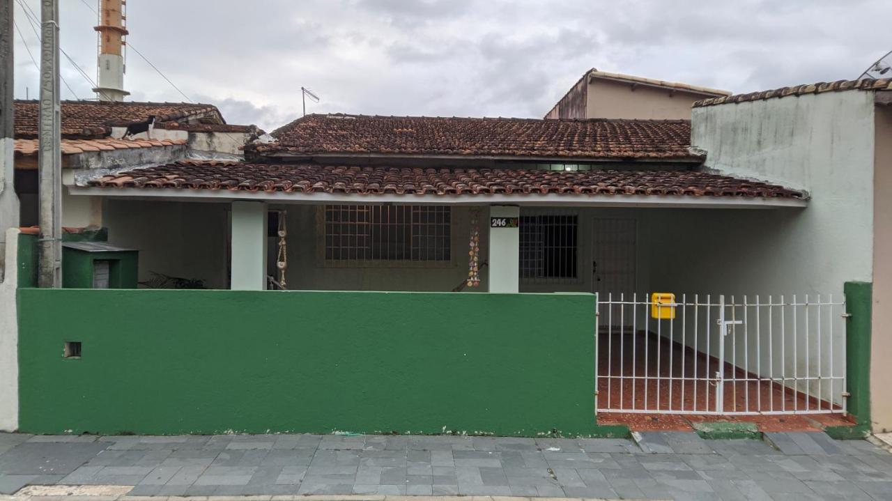 Casa Com Piscina 200 M Da - * São Sebastião
