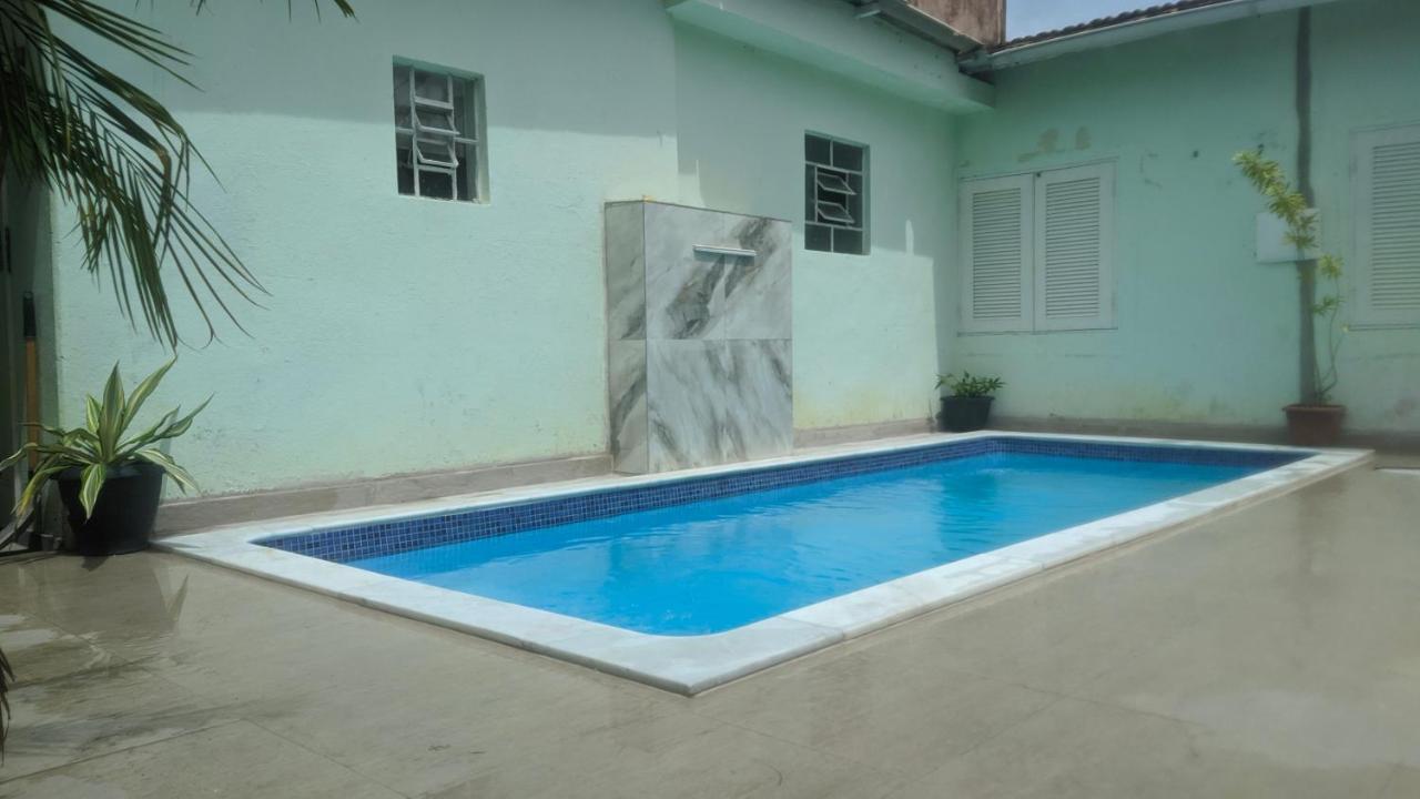 Casa Com Piscina 200 M Da - Сasa de vacaciones *