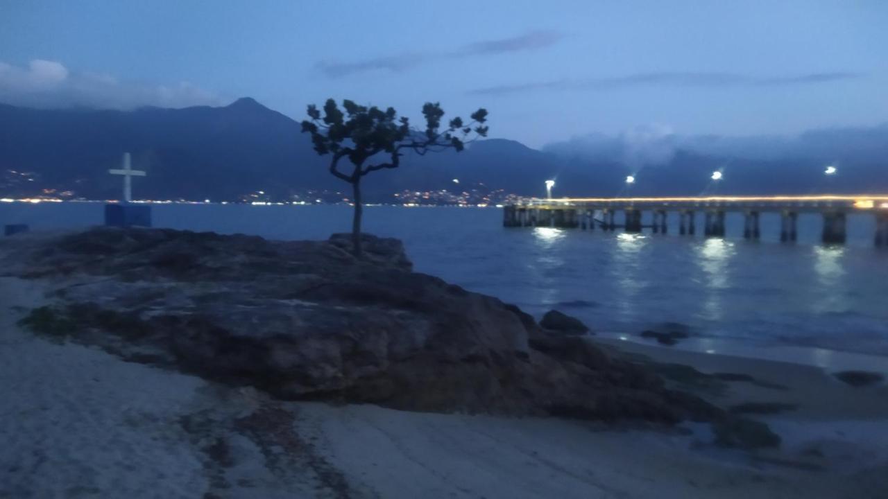 Casa Com Piscina 200 M Da - *